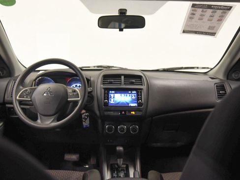 Used 2018 Mitsubishi Outlander Sport ES image 23