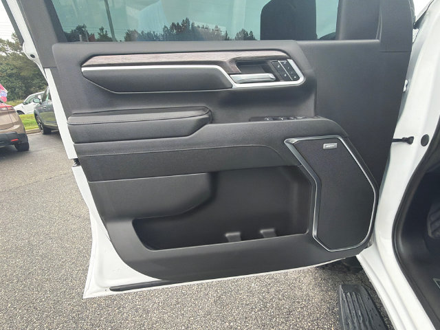Used 2024 Chevrolet Silverado 2500 High Country w/ High Country Premium Package AWD/4WD image 10