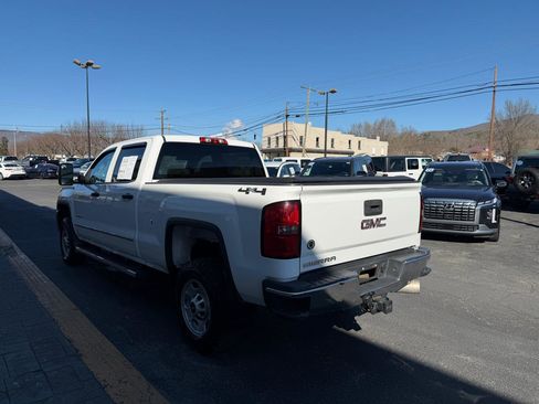 Used 2015 GMC Sierra 2500 4x4 Crew Cab w/ Sierra Convenience Package image 6