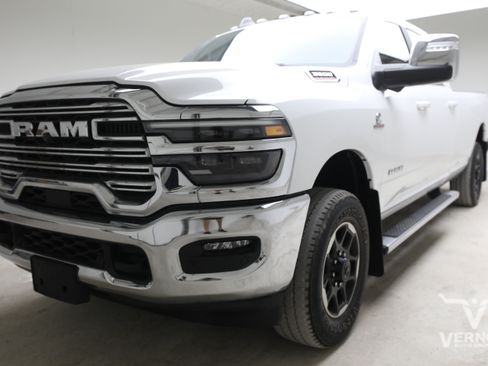 Used 2025 RAM 3500 Laramie AWD/4WD image 1