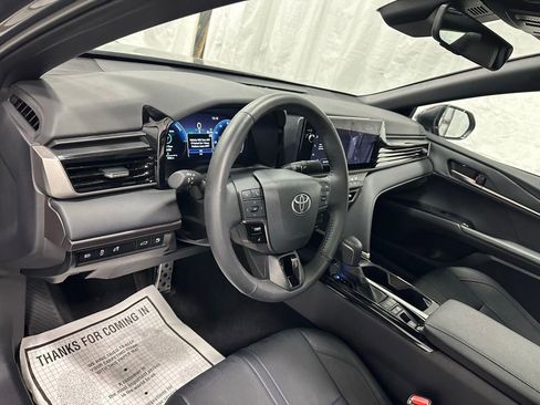 Used 2025 Toyota Camry XSE image 15