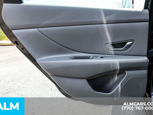 Used 2025 Hyundai Elantra Sport image 49