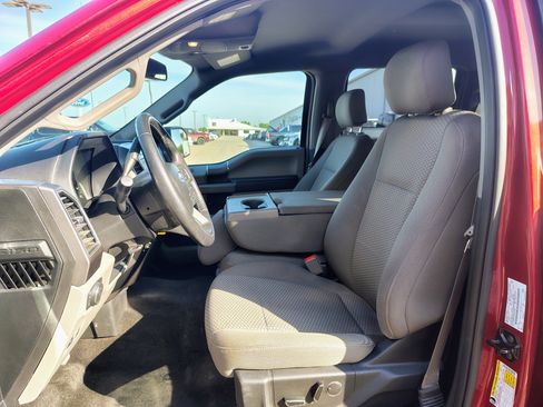 Used 2018 Ford F150 XLT w/ Equipment Group 302A Luxury AWD/4WD image 11