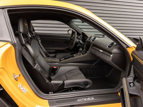 Certified 2025 Porsche 718 Cayman GT4 RS RWD image 27