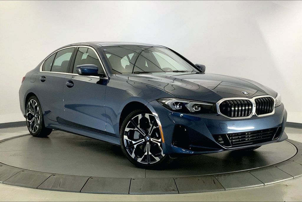 Certified 2025 BMW 330i Sedan RWD image 1