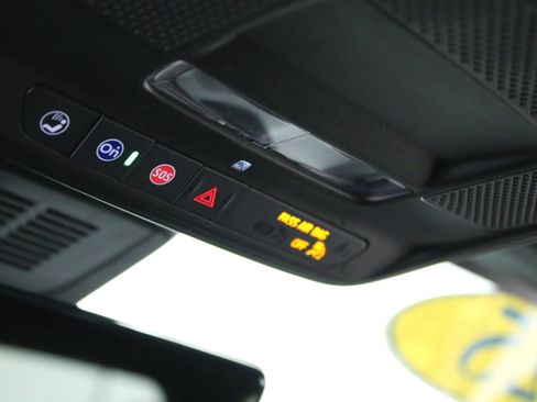 Used 2025 Chevrolet Equinox LT w/ Convenience Package II image 21