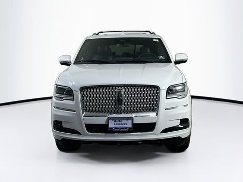 Used 2022 Lincoln Navigator Reserve image 2