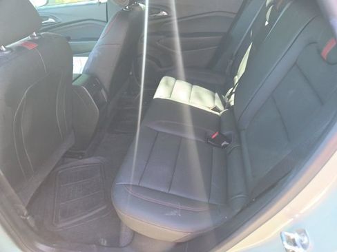 Used 2024 Chevrolet Trax RS w/ Sunroof Package FWD image 7