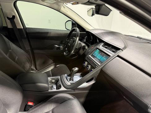 Used 2018 Jaguar E-PACE S image 37