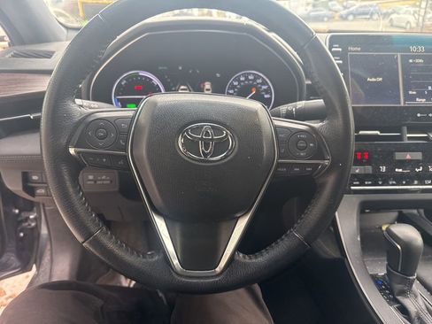 Used 2019 Toyota Avalon XLE image 16