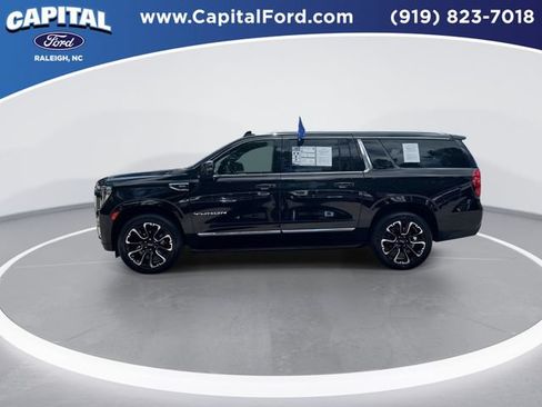 Used 2023 GMC Yukon XL SLT w/ SLT Premium Package AWD/4WD image 5