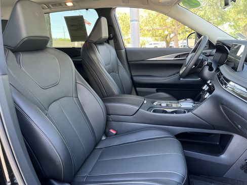 Certified 2025 INFINITI QX60 Luxe w/ Cargo Package AWD/4WD image 23