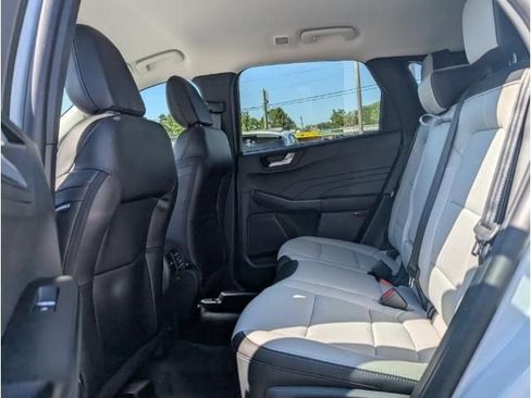 New 2025 Ford Escape Base image 32