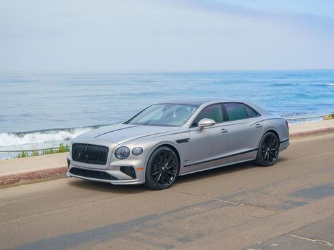 Used 2025 Bentley Flying Spur Plug-In Hybrid AWD/4WD image 1
