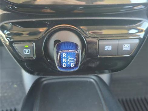 Certified 2022 Toyota Prius LE image 12