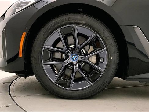Used 2023 BMW i4 eDrive35 w/ Premium Package RWD image 8