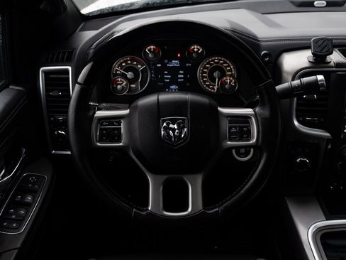 Used 2017 RAM 3500 Laramie Longhorn image 11