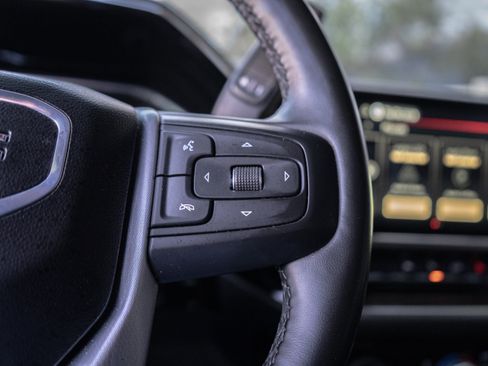 Used 2024 GMC Sierra 1500 SLE image 16