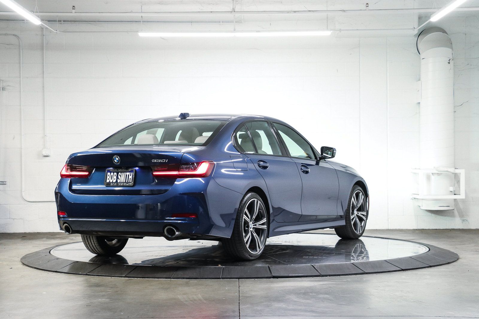 Certified 2023 BMW 330i Sedan w/ Driving Assistance Package RWD image 6
