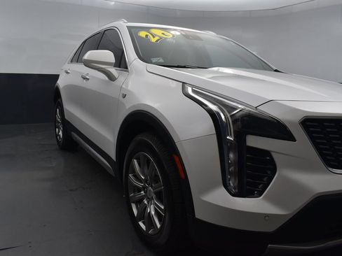 Used 2020 Cadillac XT4 Premium Luxury FWD image 32