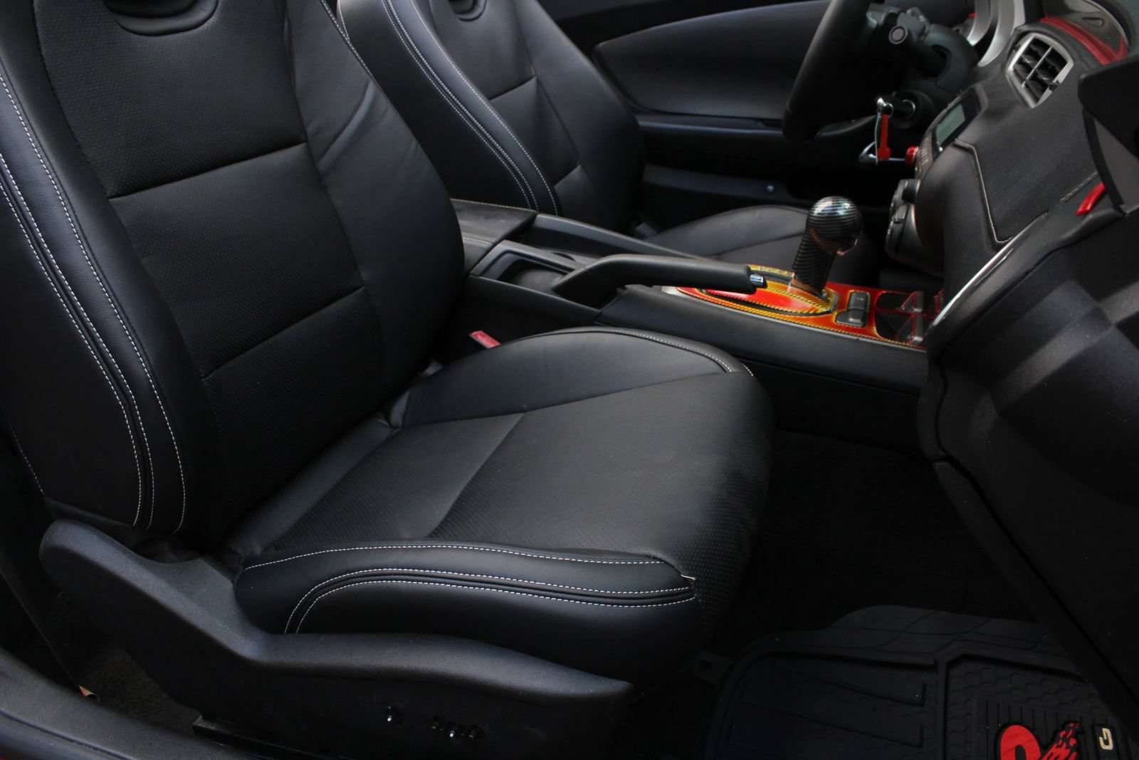 Used 2012 Chevrolet Camaro SS RWD image 23