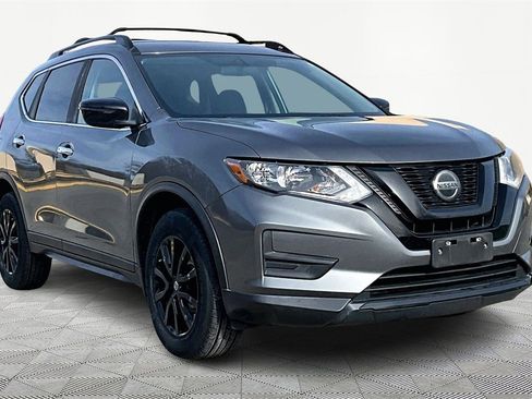 Used 2018 Nissan Rogue SV image 12