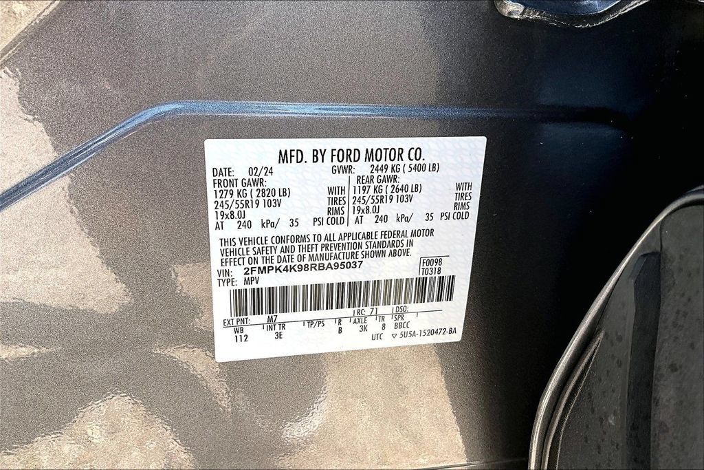 Certified 2024 Ford Edge Titanium AWD/4WD image 35