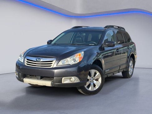 Used 2012 Subaru Outback 3.6R Limited w/ Moonroof Pkg image 2