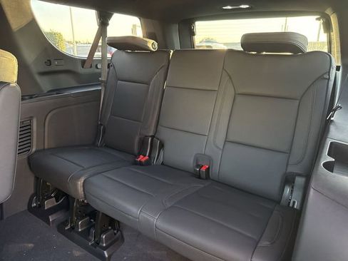 New 2026 Chevrolet Suburban High Country image 28