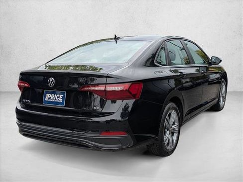 Used 2024 Volkswagen Jetta SE FWD image 5