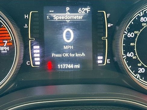Used 2019 Jeep Cherokee Latitude w/ Popular Appearance Group FWD image 13