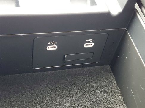 Used 2025 MAZDA CX-70 Plug-In Hybrid w/ Premium Pkg image 31