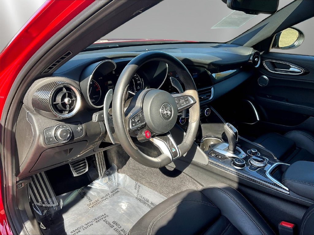 Used 2023 Alfa Romeo Giulia Quadrifoglio w/ Active Assist Plus Package RWD image 17