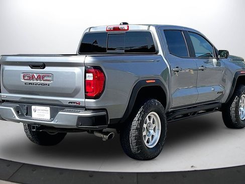 Used 2023 GMC Canyon AT4 w/ AT4 Premium Package AWD/4WD image 9