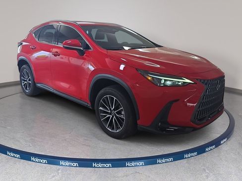 Used 2023 Lexus NX 250 FWD w/ Towing Package (2000 Lbs) image 4