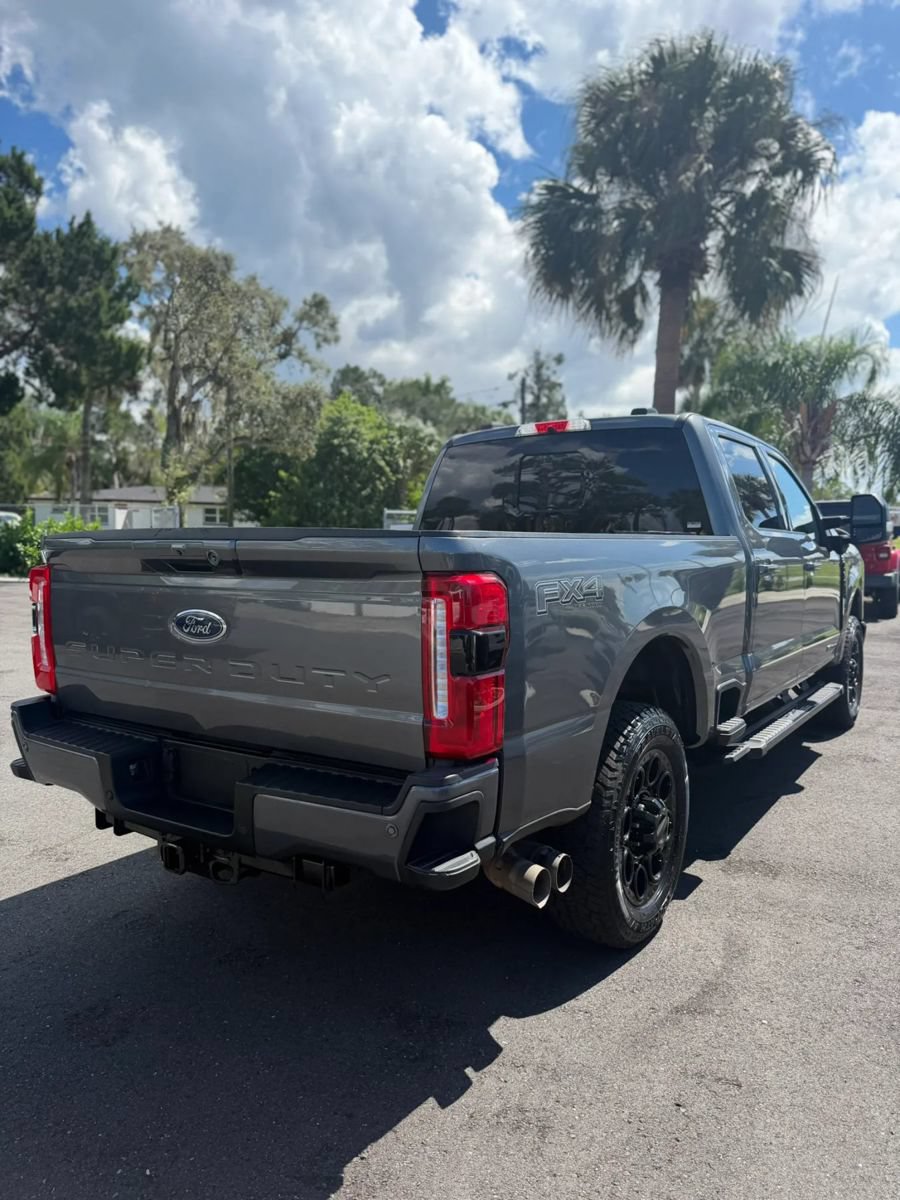 Used 2023 Ford F350 Lariat w/ Lariat Ultimate Package AWD/4WD image 5
