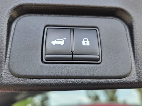 Used 2024 Nissan Rogue SV image 13