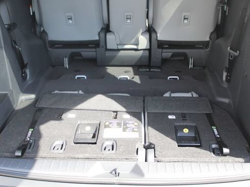 Certified 2026 Toyota Sienna XLE FWD image 35