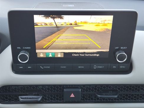 Certified 2024 Honda HR-V LX image 17