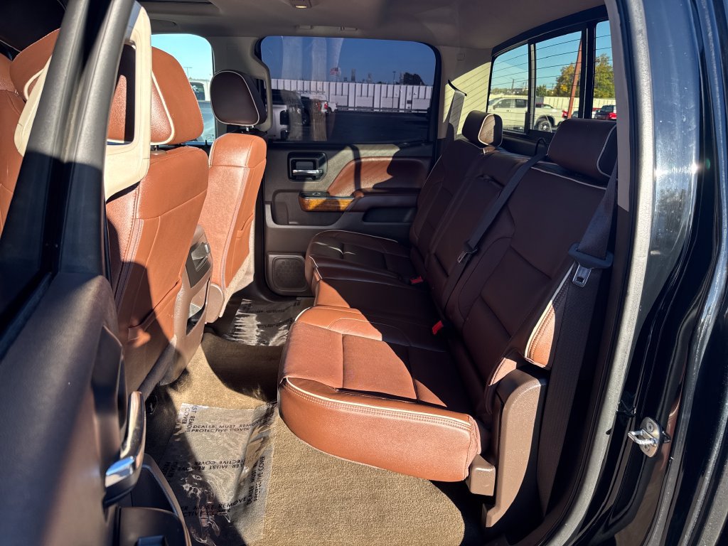 Used 2016 Chevrolet Silverado 1500 High Country w/ High Country Premium Package AWD/4WD image 28