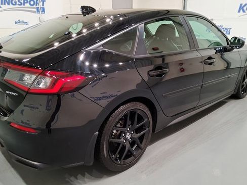 Used 2023 Honda Civic Sport image 3