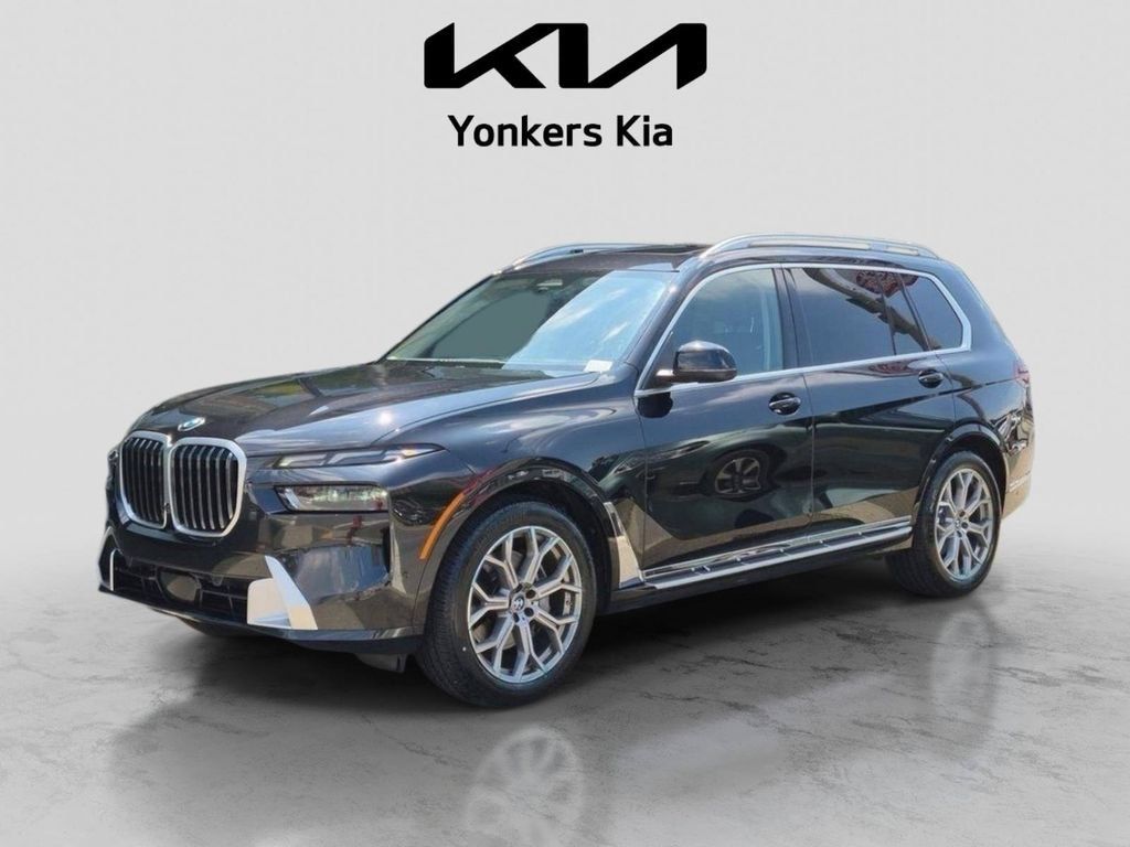 Used 2025 BMW X7 xDrive40i AWD/4WD image 1