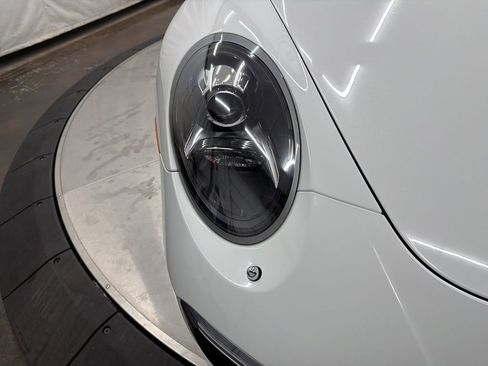 Used 2017 Porsche 911 Carrera image 11