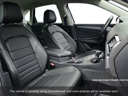 Used 2022 Volkswagen Jetta SE image 10