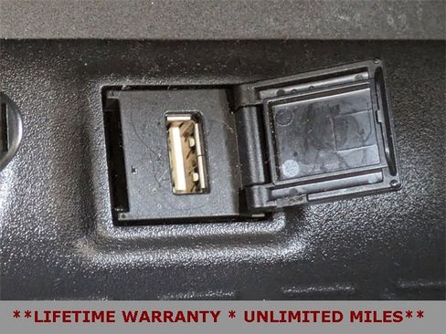 Used 2022 Toyota RAV4 SE image 26