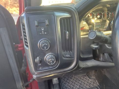 Used 2018 Chevrolet Silverado 1500 LTZ w/ Sport Package image 20