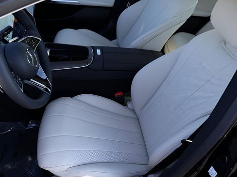 New 2026 Mercedes-Benz E 350 4MATIC Sedan image 29