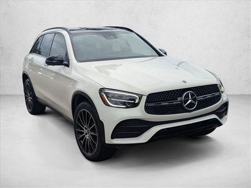 Used 2022 Mercedes-Benz GLC 300 image 3