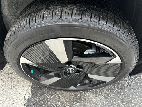 Used 2026 Nissan Kicks SR image 6