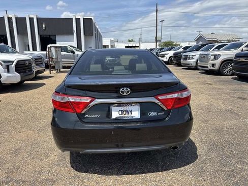 Used 2016 Toyota Camry SE image 8